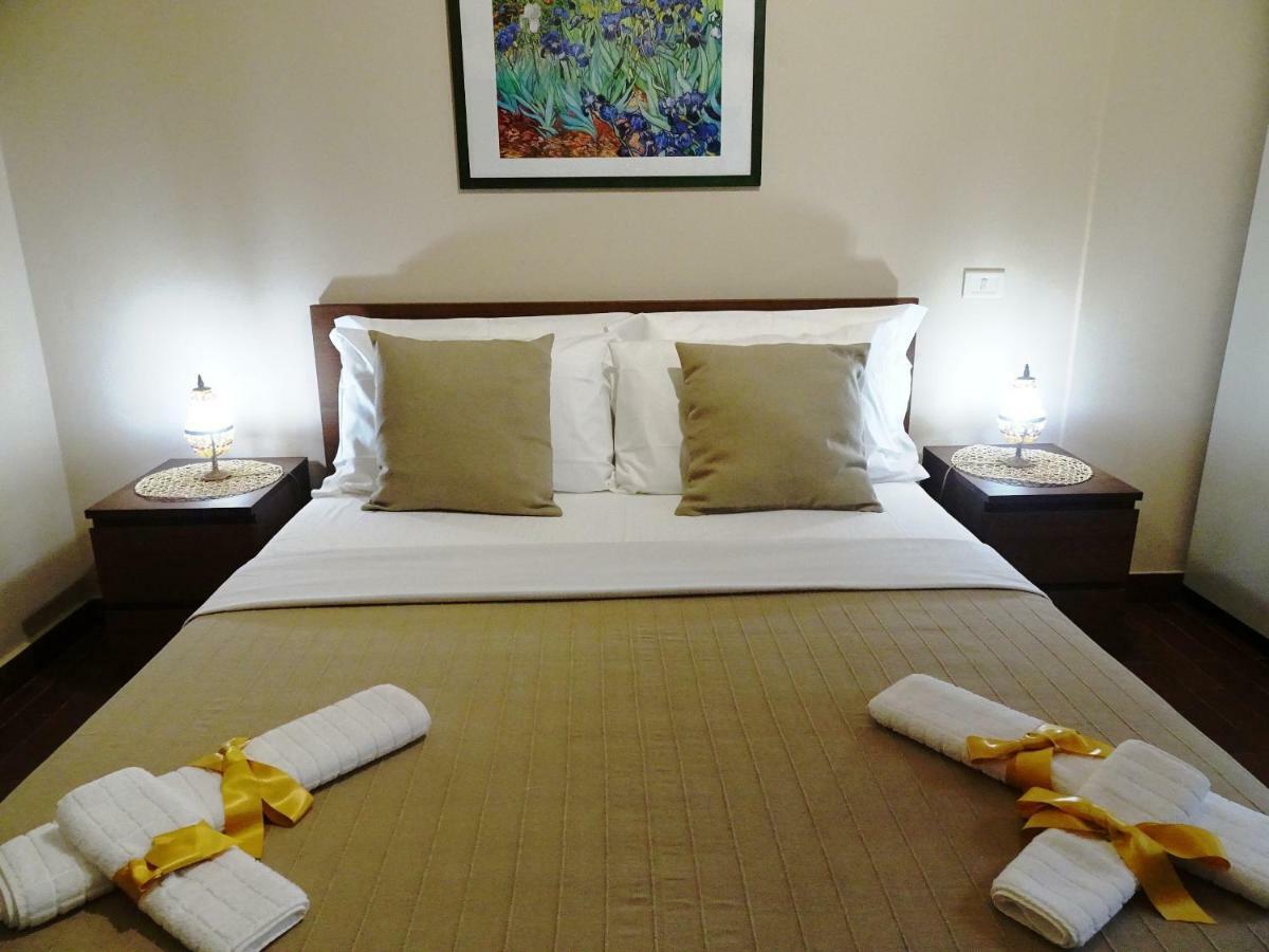 Guest House Le Ginestre Dell'Etna เบลปาสโซ ภายนอก รูปภาพ
