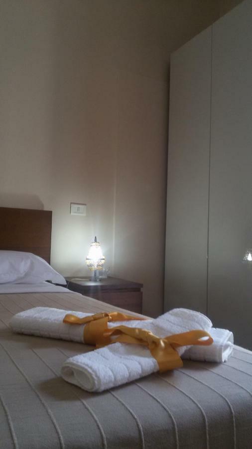 Guest House Le Ginestre Dell'Etna เบลปาสโซ ภายนอก รูปภาพ