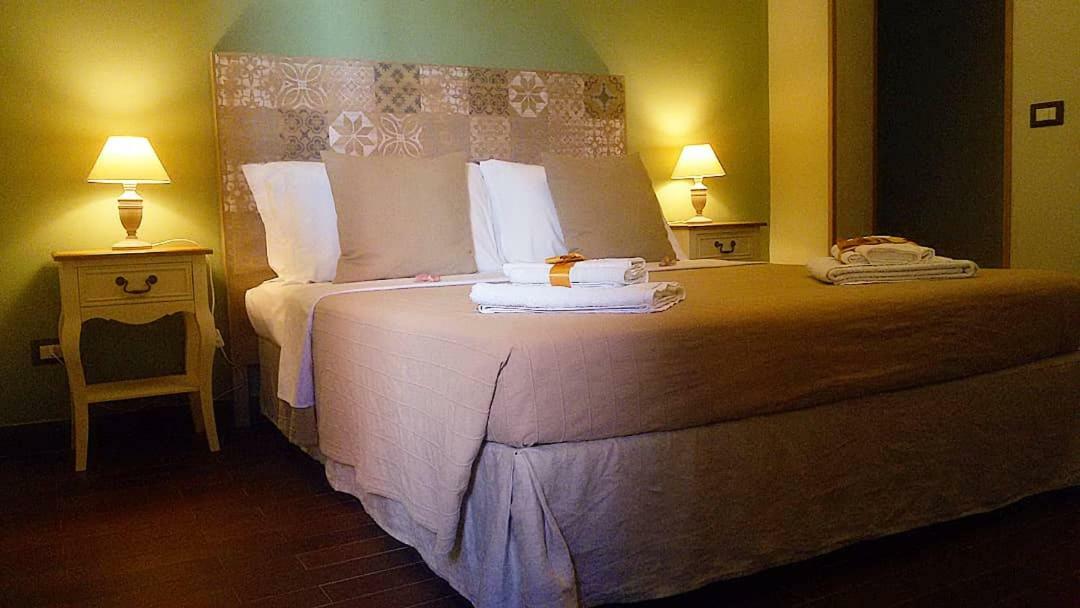 Guest House Le Ginestre Dell'Etna เบลปาสโซ ภายนอก รูปภาพ